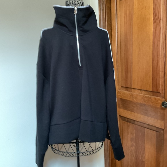 Yogalicious Black Half-Zip Pullover, Large - Picture 2 of 5